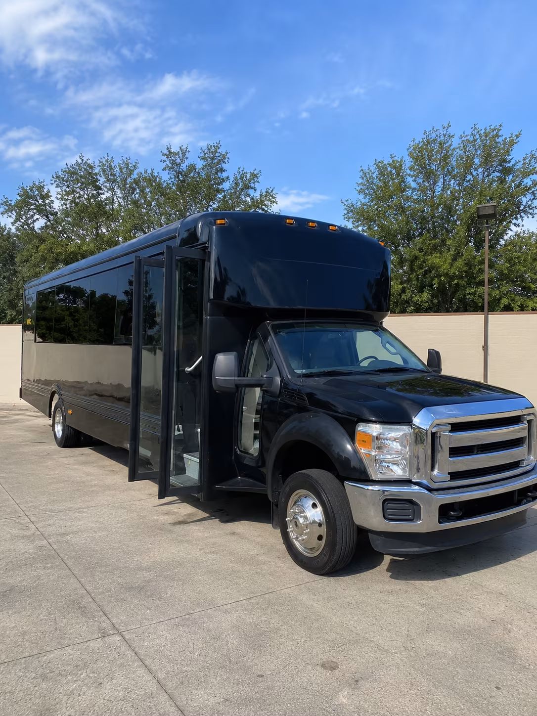 san leandro 20 passenger party bus